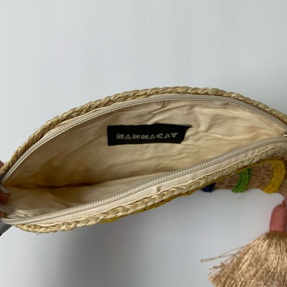 Nannacay‎ handwoven straw clutch with pom pom tassel and zip top closure. - Picture 7 of 9